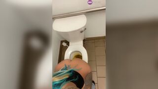 девушка какает на унитазе5, ScatKings.com Scat Porn 13 ScatKings.com Scat Porn